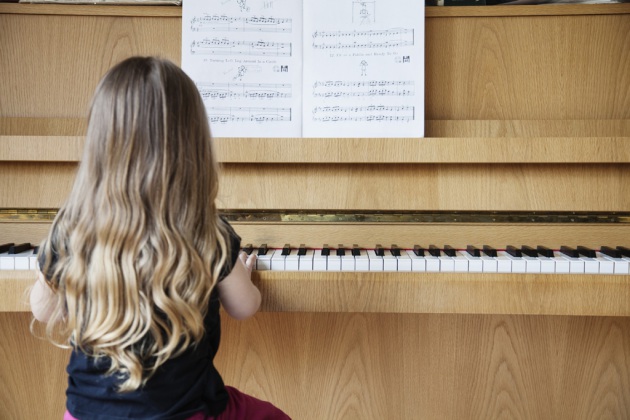 Studiare e ascoltare musica aiuta a ricordare. Domani nel polo universitario di Sa Duchessa il seminario  “Propedeutica musicale, dal suono al pensiero”