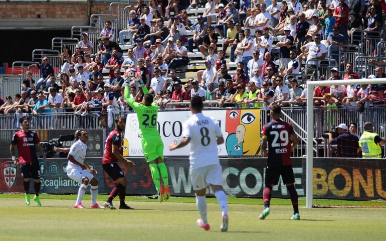 Apoteosi finale al Sant’Elia: Luca Crosta para tutto, Fabio Pisacane invece segna e il Cagliari vince sul Milan per 2-1