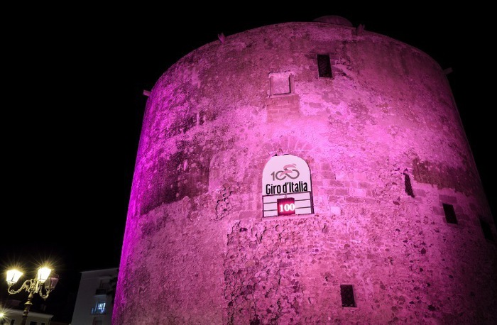 Sale la febbre del Giro d’Italia. Venerdì parte da Alghero l’edizione numero cento