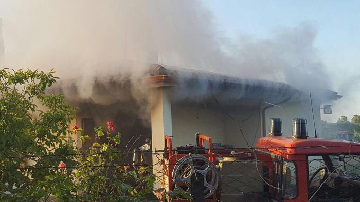 Tragedia sfiorata a Villacidro: abitazione in fiamme scoppiate dopo che i proprietari avevano cambiato la bombola gpl
