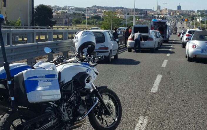 Incidente sull’Asse mediano direzione Poetto: coinvolte tre auto