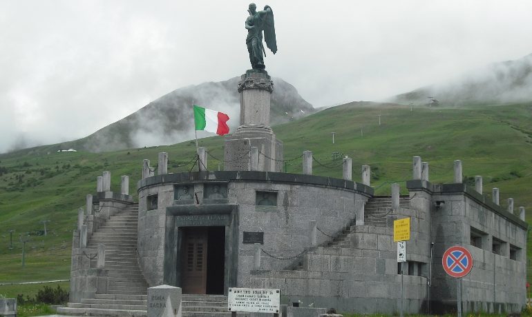 I resti di quattro soldati morti cento anni fa sulle Alpi nella Prima Guerra Mondiale ritorneranno a Villanova Truschedu