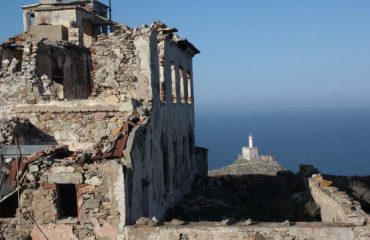 Faro Punta Falcone isola dell'Asinara