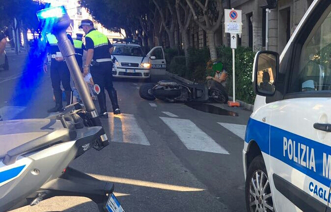 Pedone investito da uno scooter in viale Regina Margherita finisce al pronto soccorso