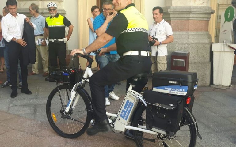 Mobilità sostenibile: arrivano le biciclette a pedalata assistita per la Polizia municipale