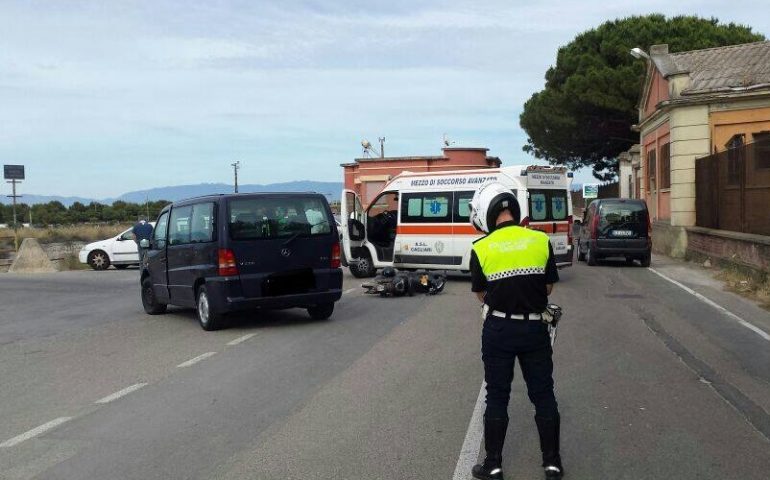 Cagliari. Incidente stradale in via La Palma, scooterista 52enne in ospedale