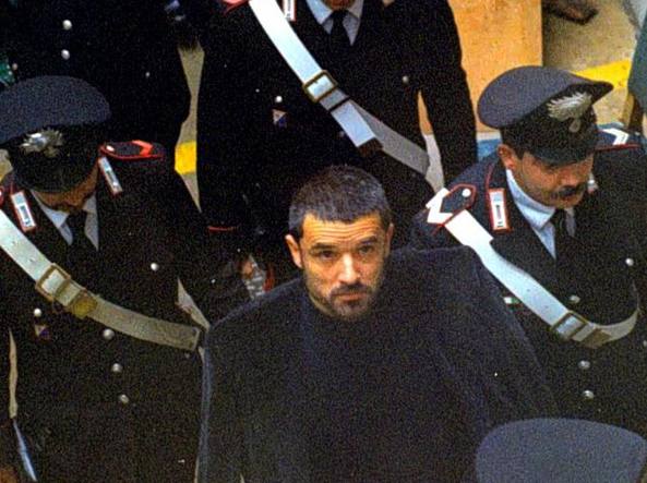 Domani dopo 25 anni di carcere ritorna in libertà Matteo Boe, il bandito bel tenebroso che tagliò un pezzo d’orecchio a Farouk Kassam