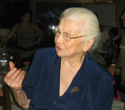 Buon compleanno signora Emanuela: la nonnina di Quartucciu compie 104 anni