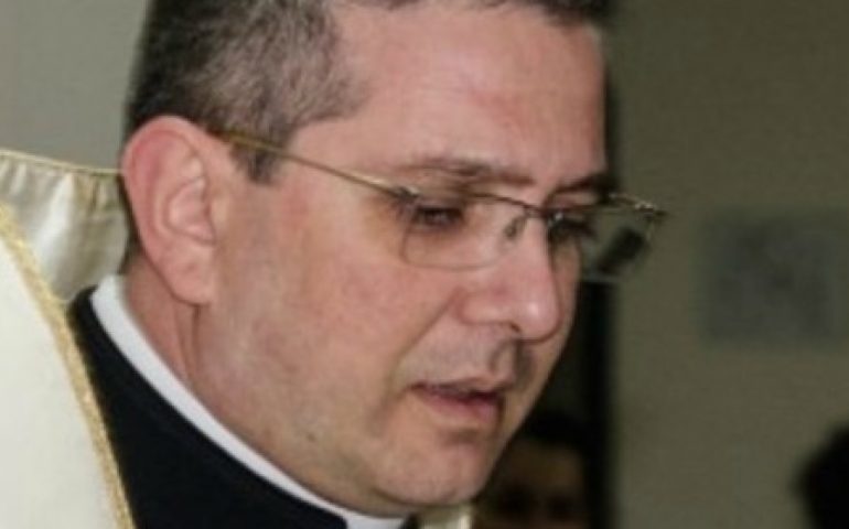 Don Pascal Manca, il parroco di Mandas e Villamar accusato di violenza sessuale su minori, è stato condannato a 8 anni di reclusione