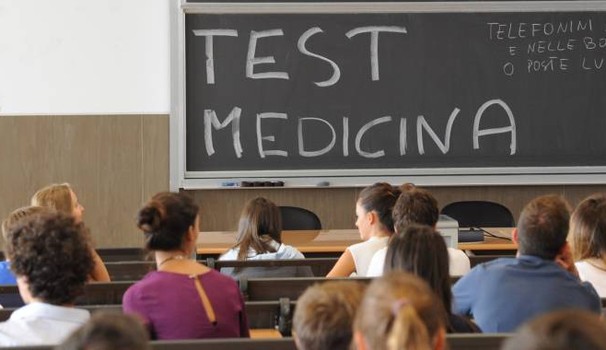 Facoltà di Medicina: al via la scuola estiva di preparazione (a numero chiuso) ai test di ingresso