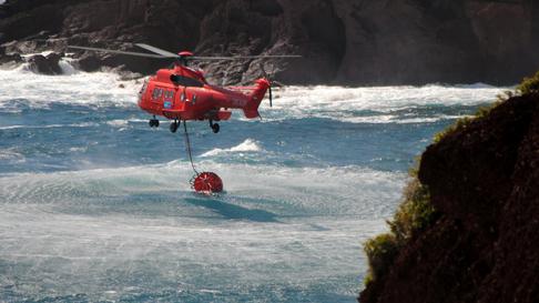 La Regione schiera un elicottero Super Puma contro la piaga degli incendi