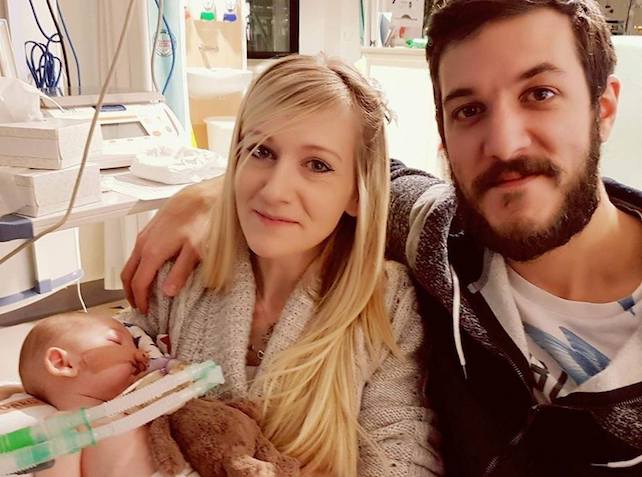 Il piccolo Charlie Gard non può ritornare a casa: dovrà morire in un hospice per malati terminali