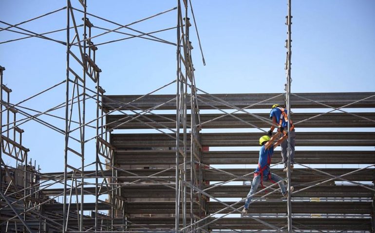 Cantieri e bonus occupazionali. In arrivo “LavoRAS” il nuovo piano regionale del lavoro