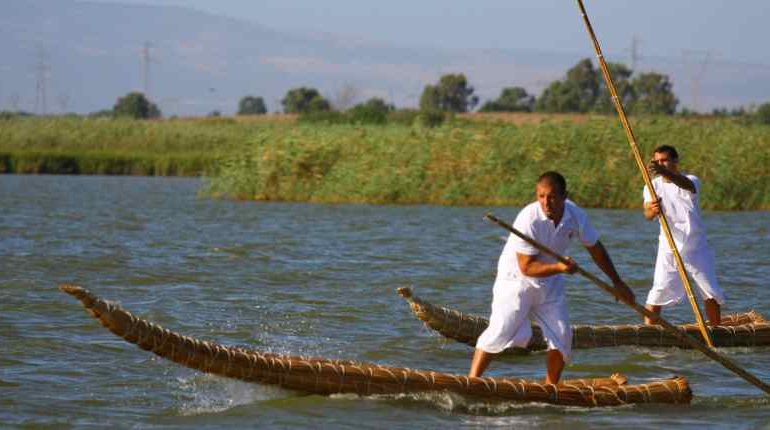 Domenica 30 Santa Giusta rivive l’emozione della tradizionale regata de Is Fassonis nella laguna del paese