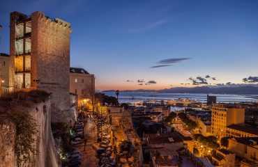 Torre dell'Elefante a Cagliari - Foto di Chambre du monde