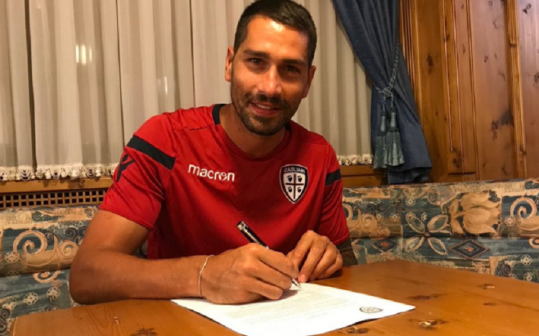 borriello firma contratto cagliari