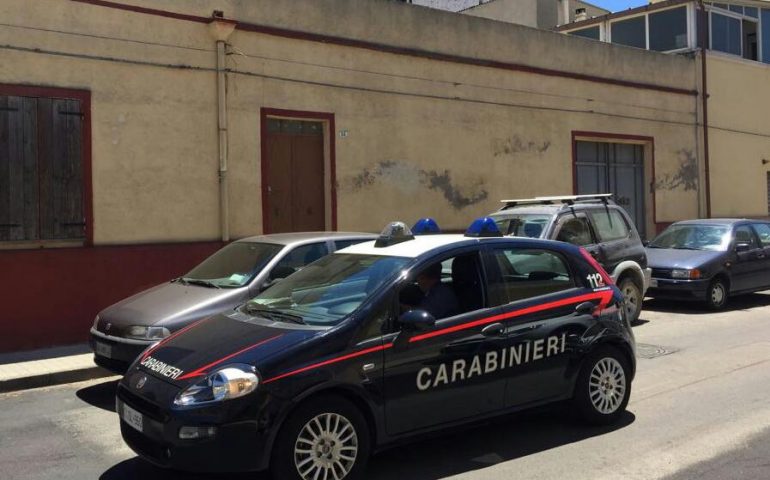 carabinieri fanni furto aggravato via fratelli bandiera pirri