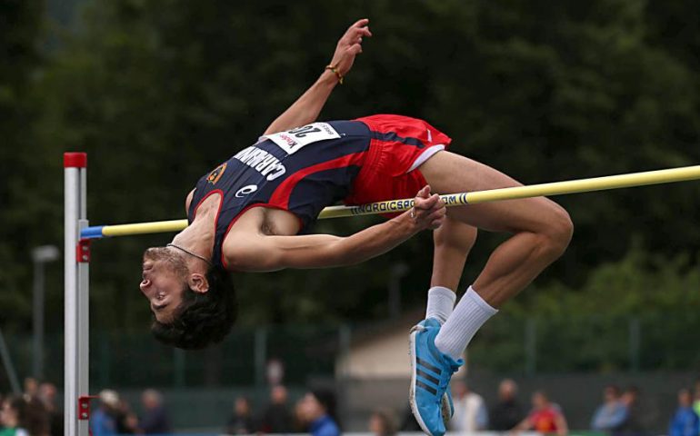 Straordinario Eugenio Meloni, l’atleta cagliaritano ha vinto il titolo Italiano di salto in alto