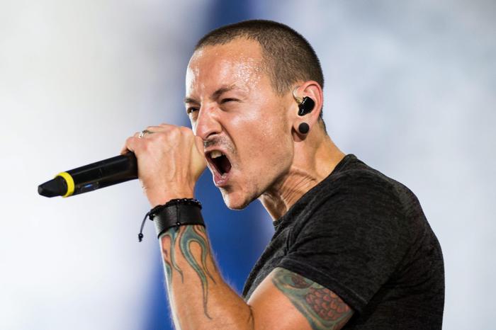 Un’ecatombe: Chester Bennington, il cantante dei Linkin Park, si è suicidato nella sua casa di Los Angeles