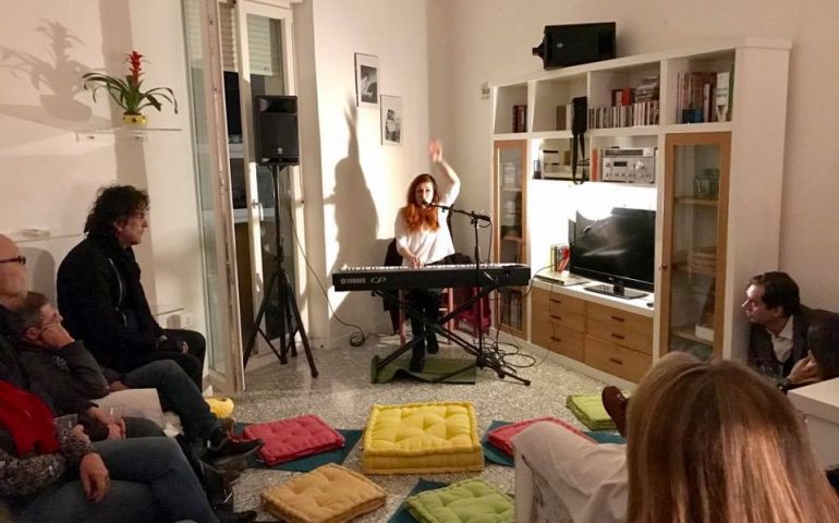 Casa Valentina: il progetto di “musica a domicilio” che trasforma le case in sale concerti