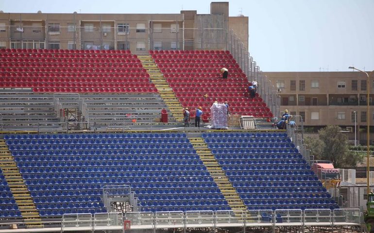 spunta l'erba al Sardegna arena Cagliari calcio