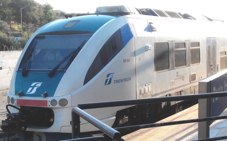 Capotreno aggredita e palpeggiata da alcuni stranieri a Porto Torres marittima