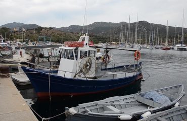 Pescherecci nel porto di Teulada