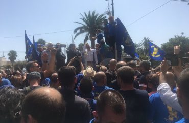 Pigliaru e Ganau in piazza con i pastori sardi - foto Consiglio regionale della Sardegna