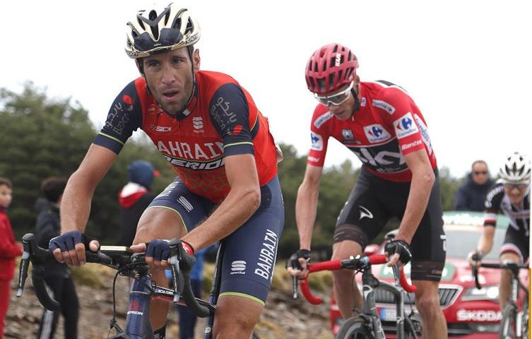 La Vuelta si accende: Froome cade in discesa e perde un po’ del suo vantaggio. Nibali guadagna terreno ed è sempre secondo. Bene Aru, sempre settimo nella generale