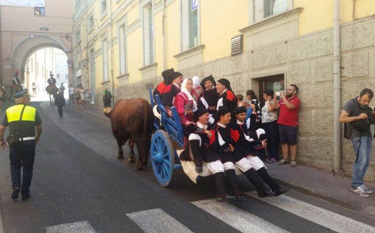 Sagra del Redentore a Nuoro, le foto, i colori e i costumi della sfilata più amata (Gallery)