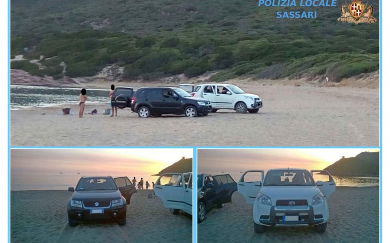 Porto Ferro, bagnanti cafoni: due suv sulla spiaggia. Conducenti multati dalla Polizia locale