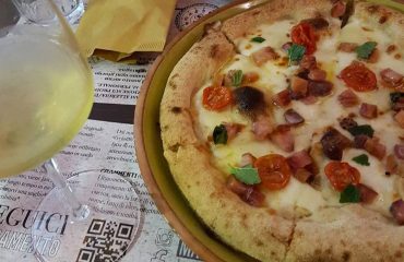 La pizza al muggine e pecorino di Framento è la miglior ‘pizza all’italiana’ del 2017 secondo Il Gambero Rosso