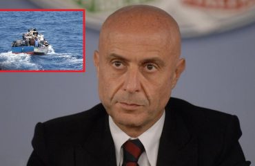 Ministro Minniti Algeria migranti
