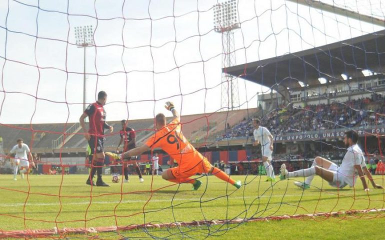 Il Cagliari con il timore della Sardegna Arena: col Chievo, obiettivo bel gioco e i tre punti