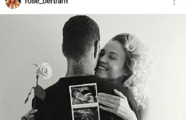 Rose Bertram incinta evidenza