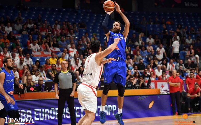Europei di Basket, una stoppata dell’olbiese Datome regala gli ottavi di finale all’Italia