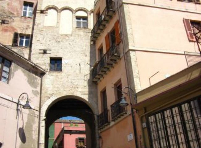 Lo sapevate? Dove si trova la torre medievale più antica di Cagliari?