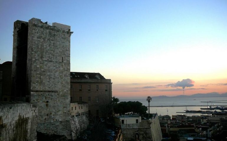 Su Rai Storia un documentario racconta il rapporto di Cagliari e dei suoi abitanti col mare: luci e ombre di un legame indissolubile in una cornice di straordinaria bellezza
