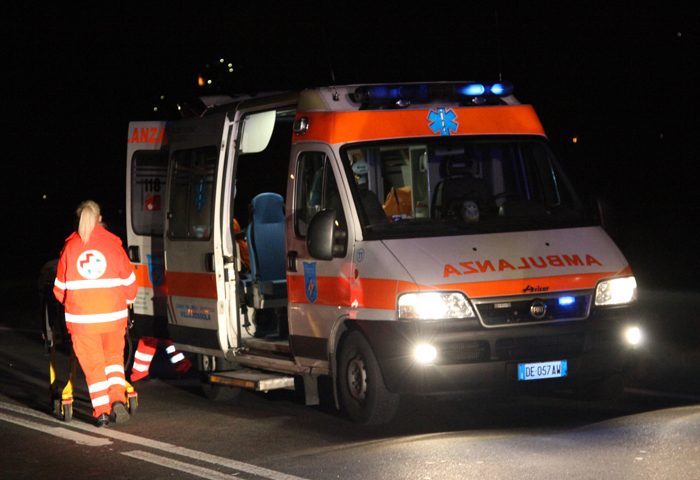 Incidente stradale stanotte sulla Statale 195, all’altezza di Villa San Pietro: due persone ferite