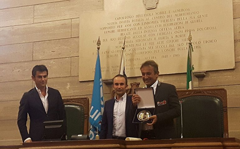 Il velista cagliaritano Andrea Mura premiato in Consiglio comunale a Cagliari. “Pronto per una nuova sfida”