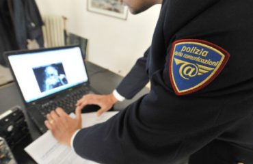 bolzano rete pedofili pedopornografia due sardi indagati oristano sassari polizia postale cagliari