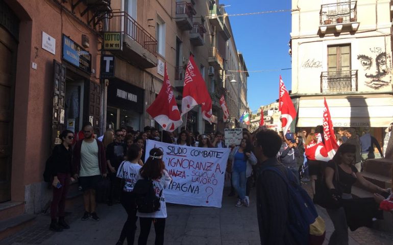 corteo studenti no alternanza scuola lavoro