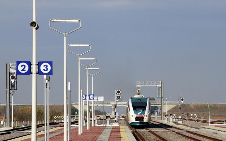 Identificato il giovane travolto ieri dal treno: è un 20enne del Gambia