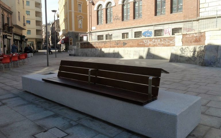 panchine piazza garibaldi