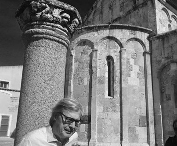 Vittorio Sgarbi in Sardegna per tentare di salvare la Basilica di San Gavino a Porto Torres