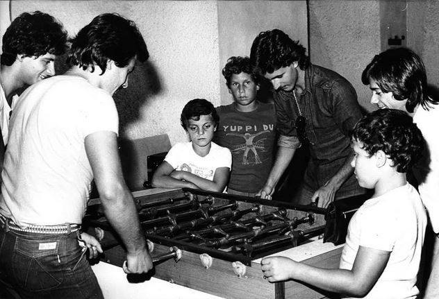 Il biliardino come si giocava una volta (Foto di repertorio)