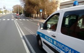 Incidente viale marconi donna travolta da una moto