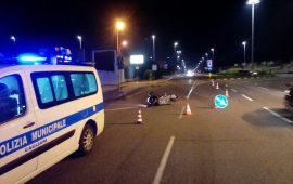 Incidente viale monastir scooter ferito gravissimo