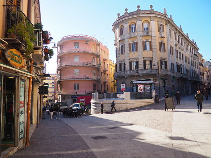 Cagliaritudine Via Garibaldi Una Delle Strade Piu Amate Le