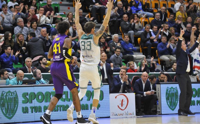 La Dinamo Sassari si prende il riscatto in Champions League, Hapoel Holon sconfitto 98-84